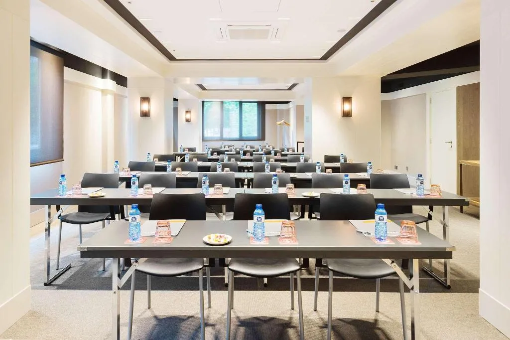 Conferences, Barcelona Universal, Barcelona