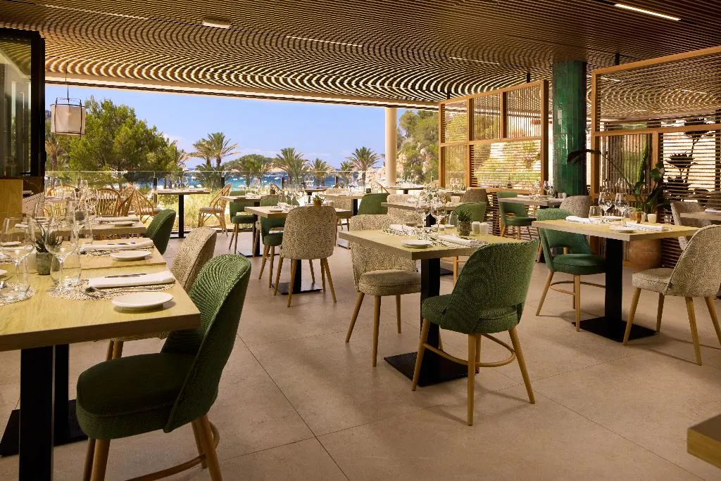 Restaurant, Cala San Miguel Ibiza Res, Curio Colllec by Hilton, Ibiza