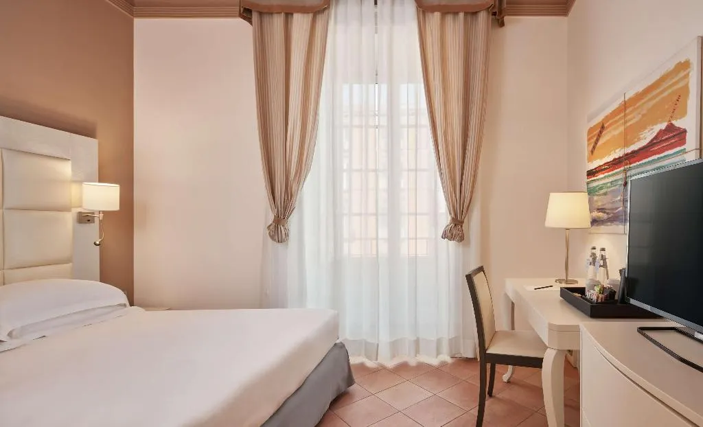 DOUBLE QUEEN SIZE BED Room, Palazzo Caracciolo Naples, Naples