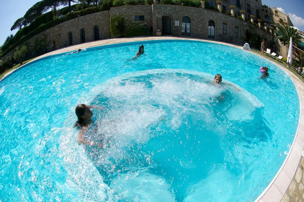 Pool, Villa Cimbrone, Naples