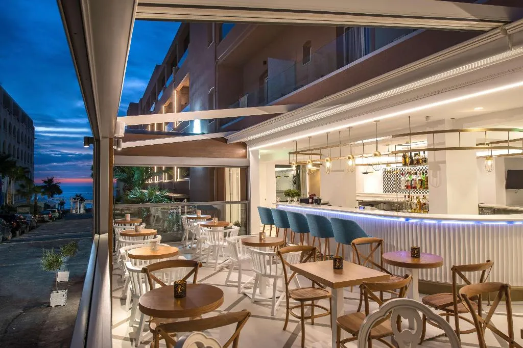 Bar, Mari Kristin Beach Hotel, Crete