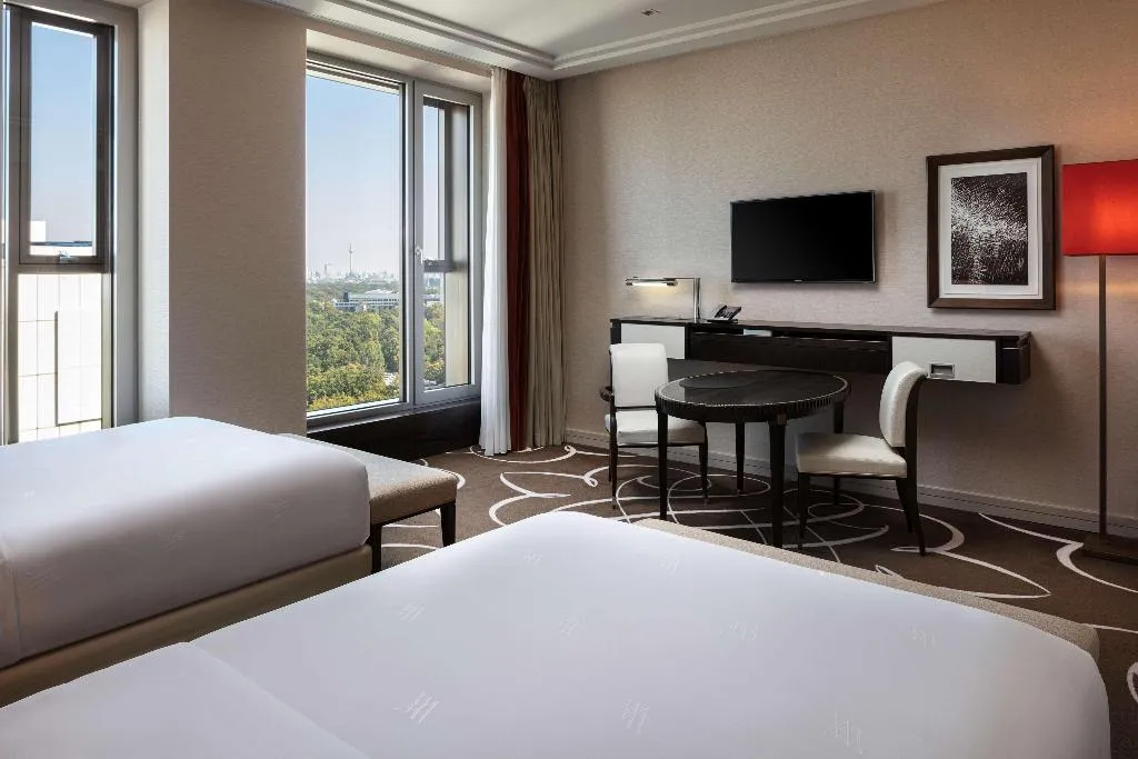 Room, Waldorf Astoria Berlin, Berlin