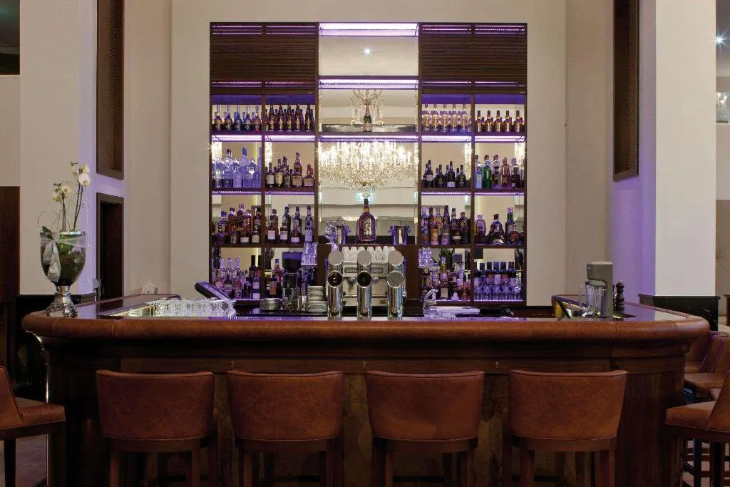 Bar, Austria Trend Parkhotel Schoenbrunn, Vienna