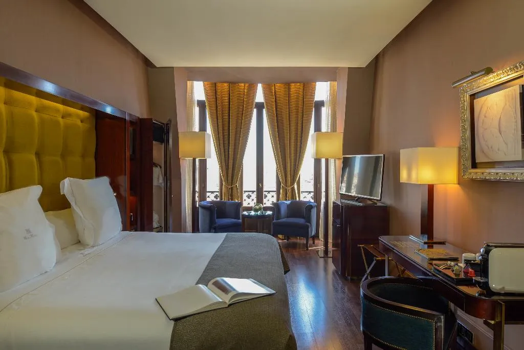 DOUBLE DELUXE Room, Casa Fuster, Barcelona