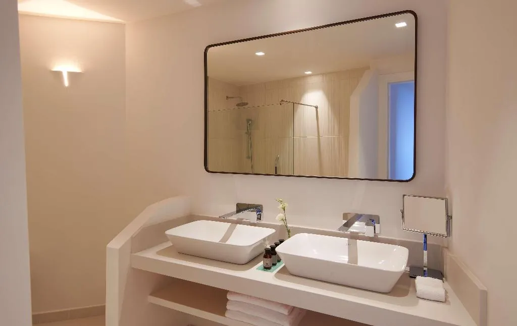 SUITE SEA VIEW Room, Baia di Chia Resort Sardinia, Curio Collection, Cagliari