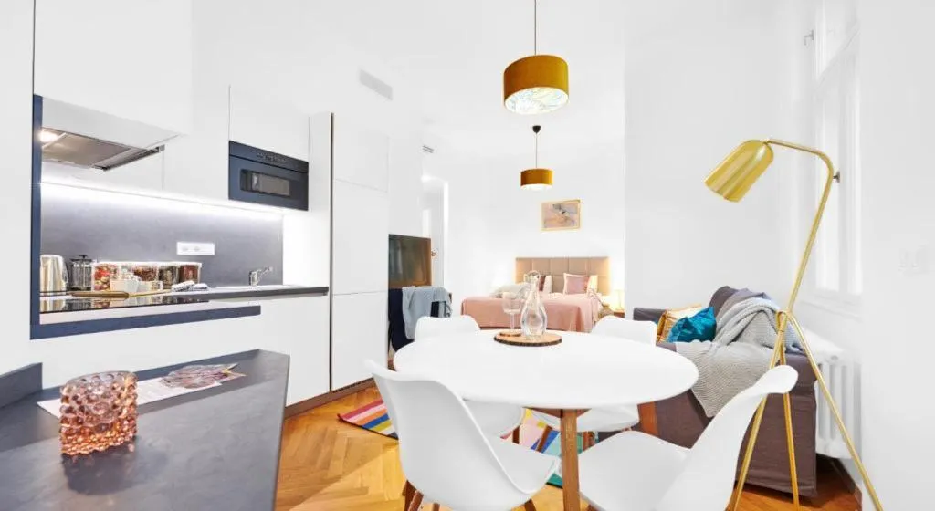 STUDIO CAPACITY 3 Room, Pytloun Bristol Residence Prague, Prague
