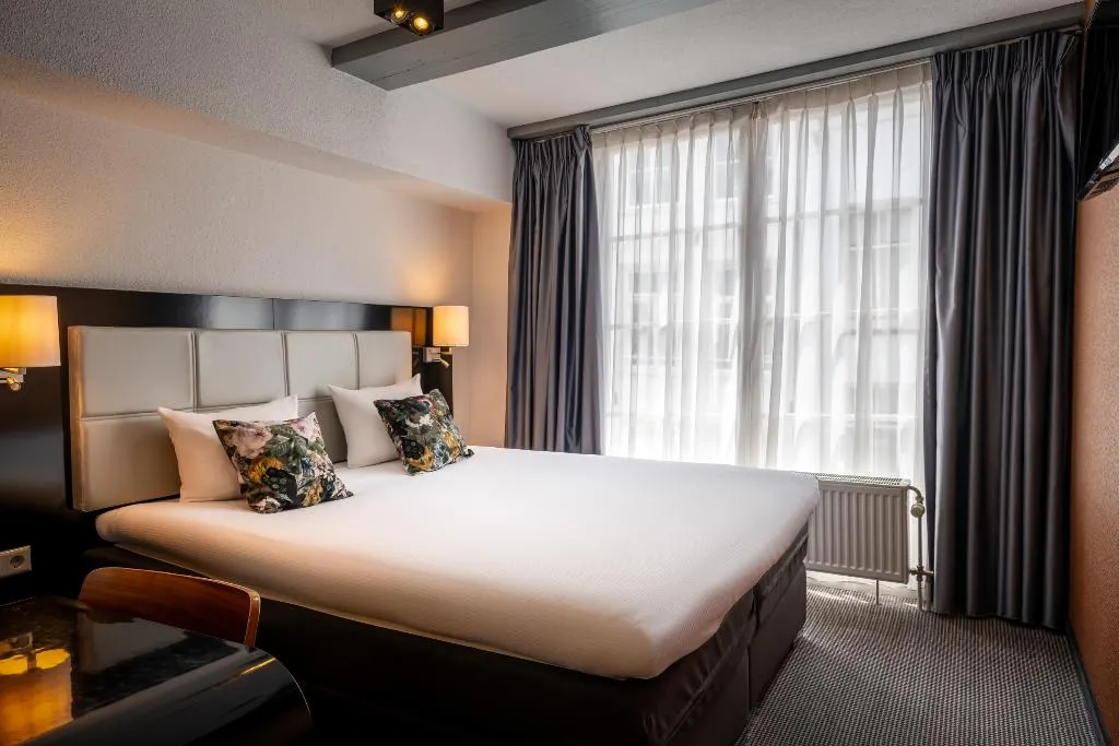 DOUBLE STANDARD Room, Mansion, Amsterdam