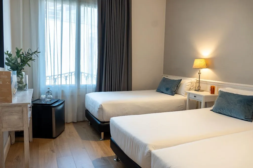 TRIPLE STANDARD Room, Meson Castilla Atiram Hotel, Barcelona