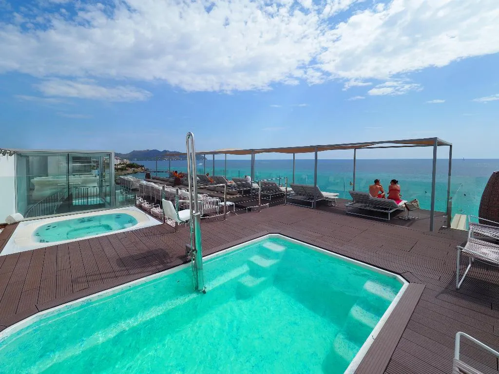 Pool, Kyrat Amarac, Majorca