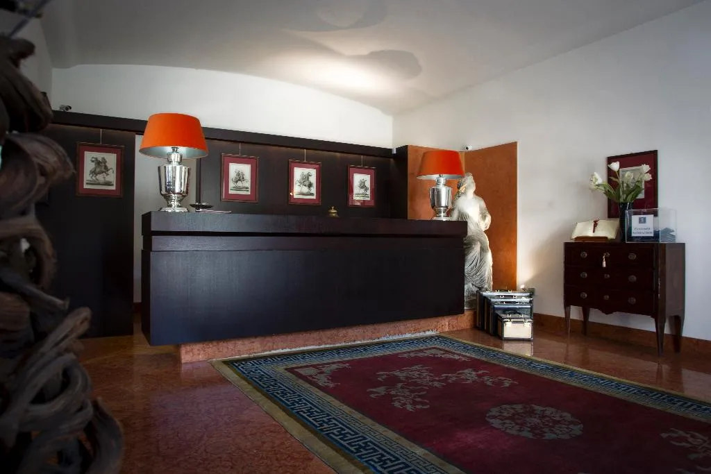 Lobby, Palazzo Brunaccini, Palermo