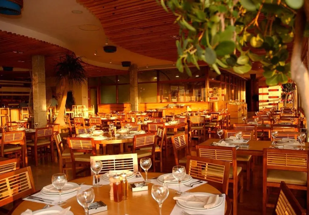 Restaurant, Dubai Marine Beach Resort & Spa, Dubai
