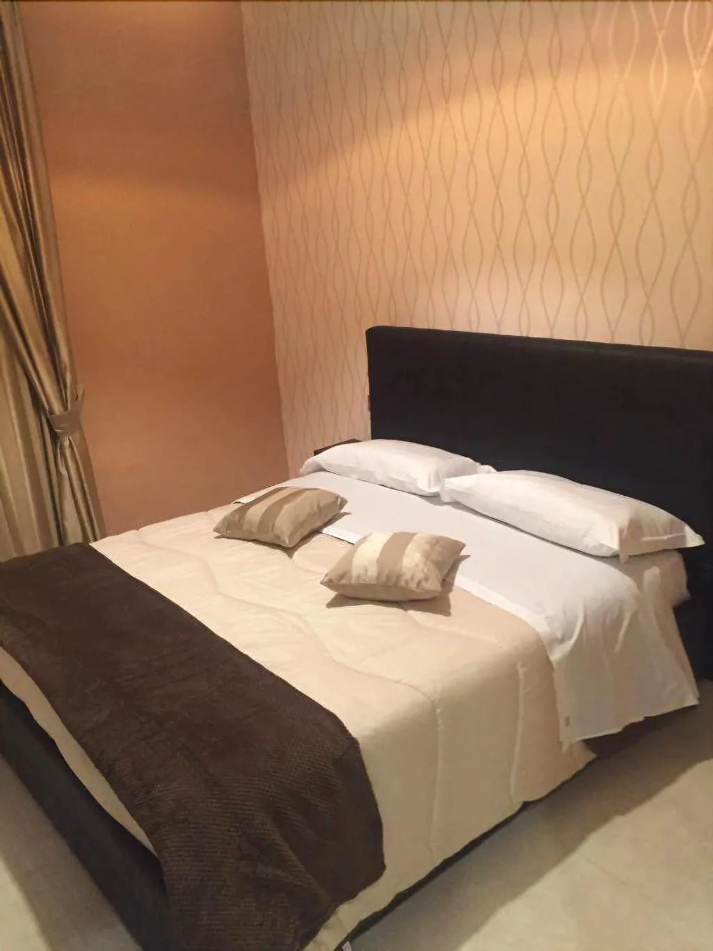 Room, Terrazza Partenopea, Naples