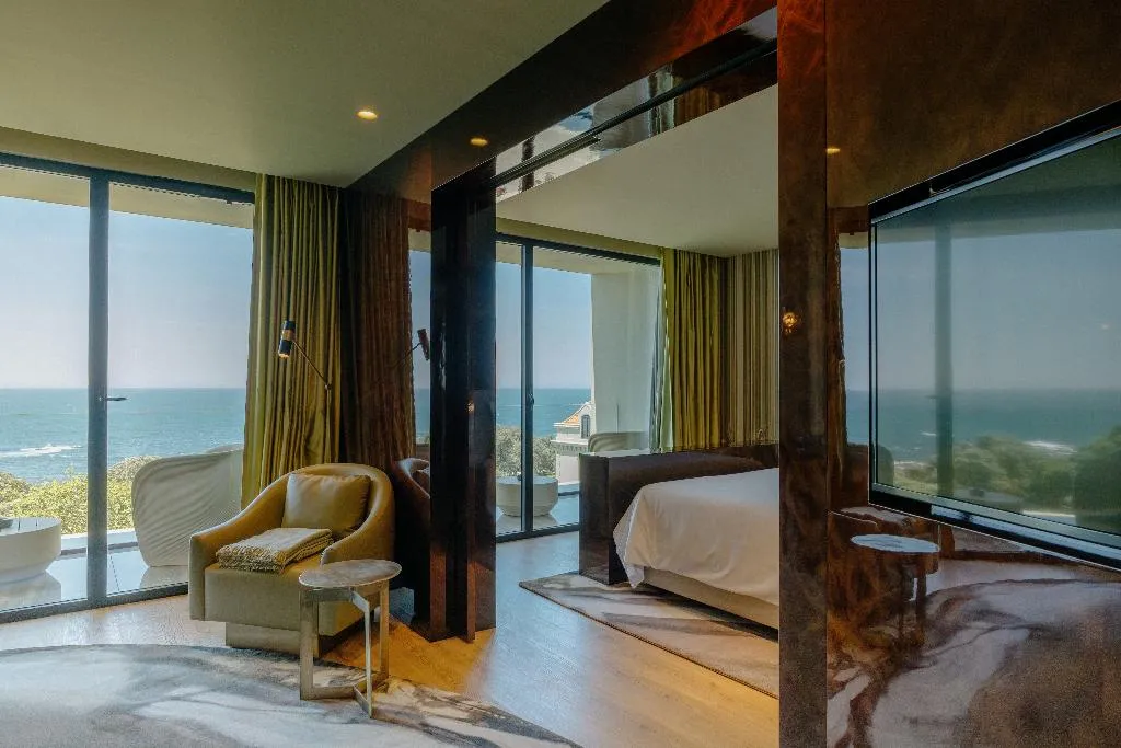 SUITE OCEAN VIEW WITH BALCONY Room, Vila Foz Hotel & Spa, Porto