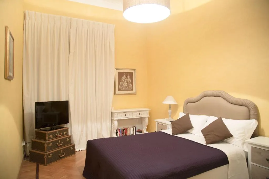 Room, B&B Bonne Nuit Rome, Naples