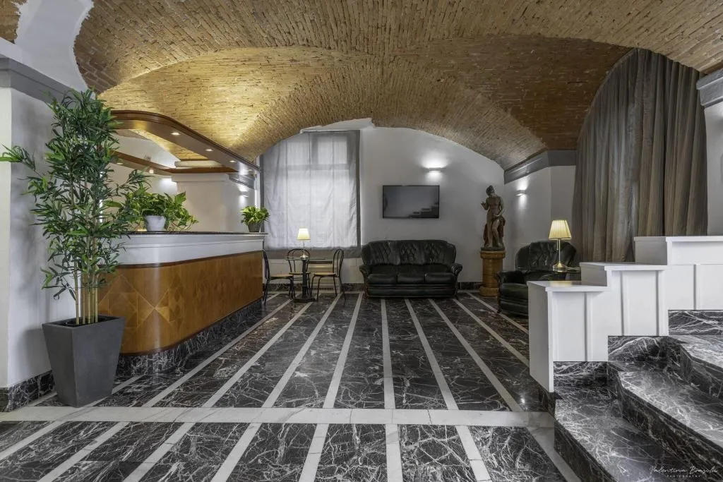 Lobby, Argentina, Florence