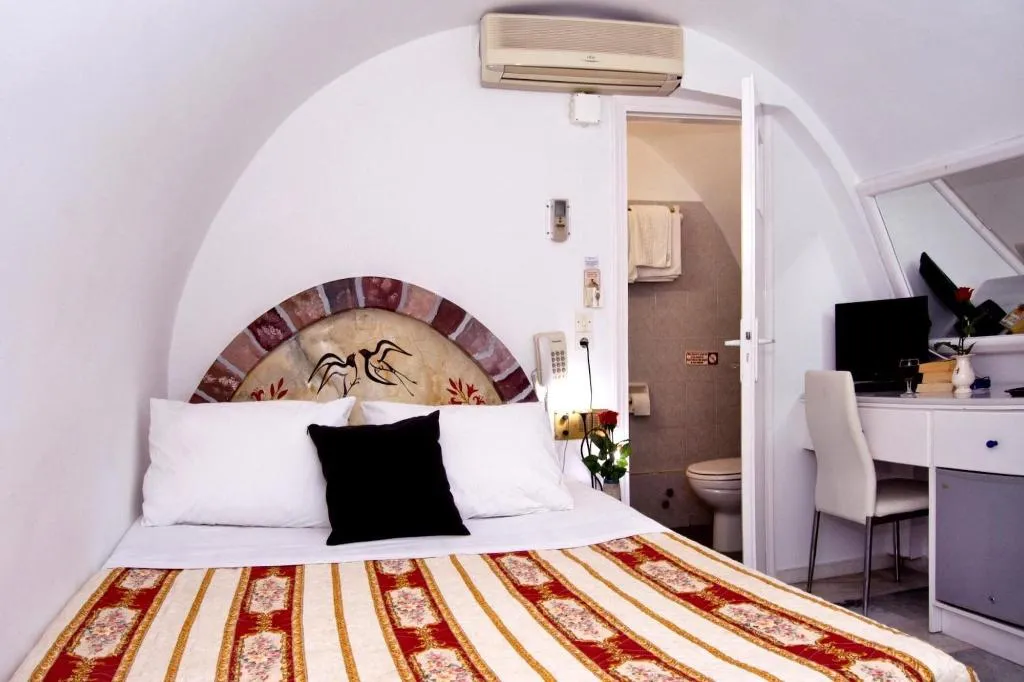 Room, Blacksandy Beach Hotel, Santorini