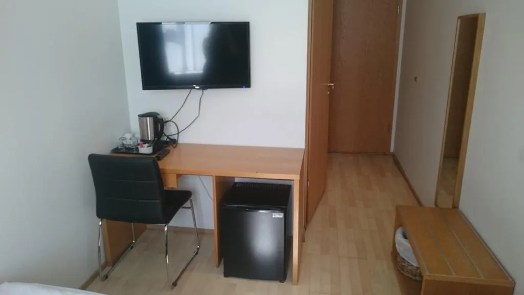 Room, 4th Floor, Reykjavik