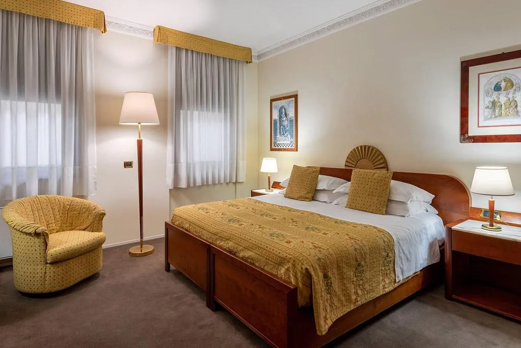 Double or Twin CONNECTING ROOM Room, Roma, Florence