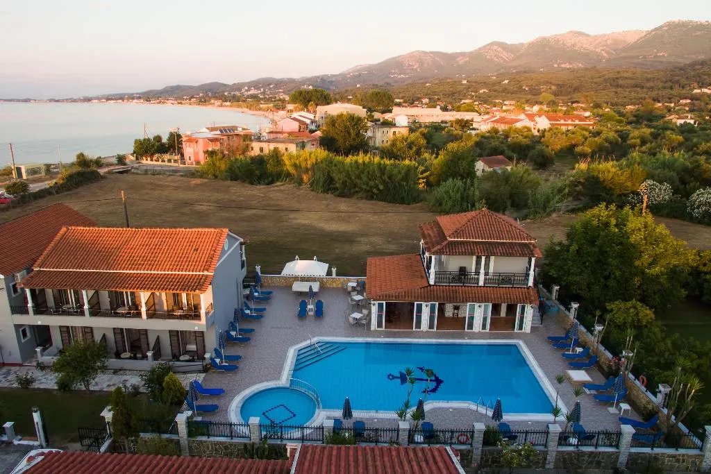 Pool, Makis Studios & Apartments, Corfu