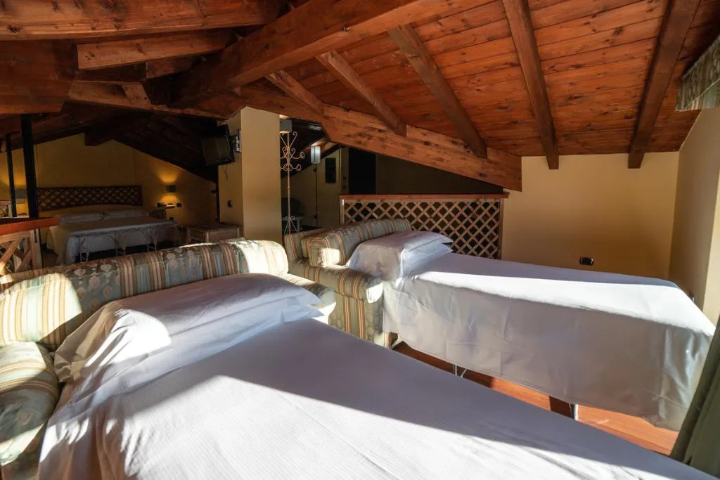 FAMILY ROOM STANDARD Room, Hotel Montelago, Milan