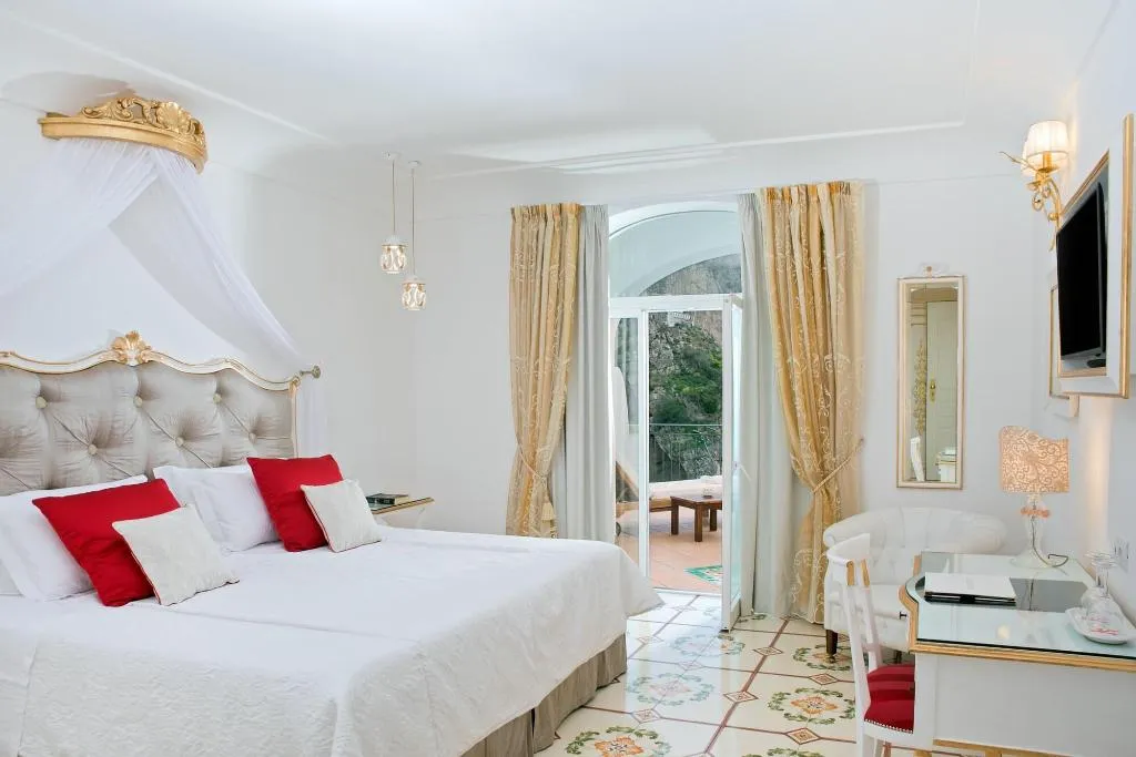 Room, Villa Corallium, Naples
