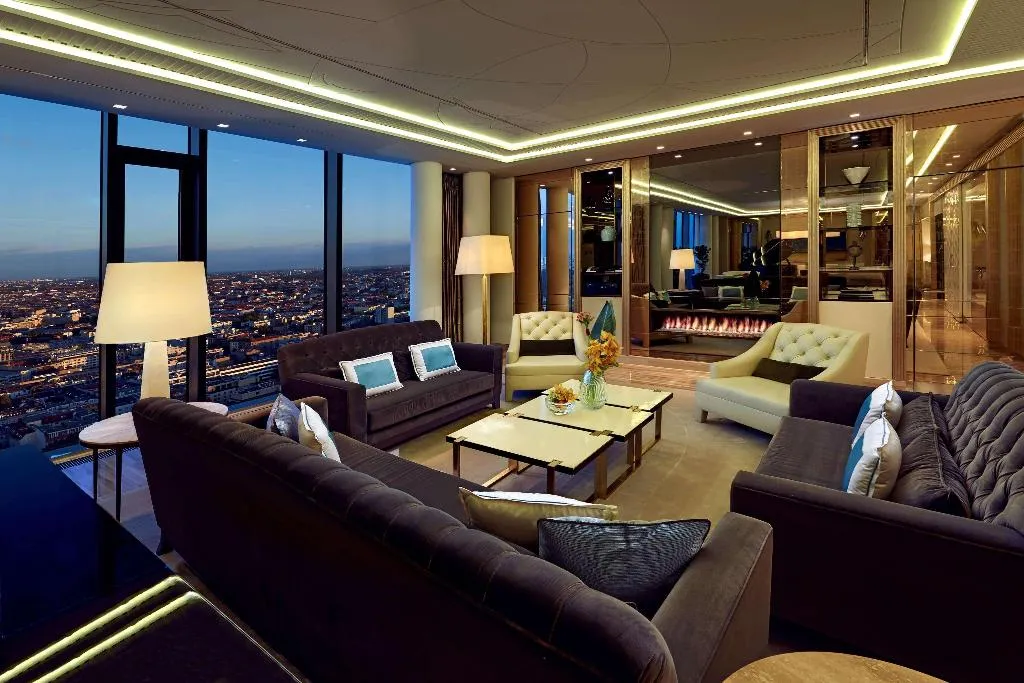 SUITE STANDARD Room, Waldorf Astoria Berlin, Berlin