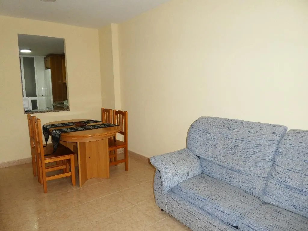 APARTMENT CAPACITY 8 THREE BEDROOMS Room, Apartamentos Tavernes Gandia 3000, Valencia