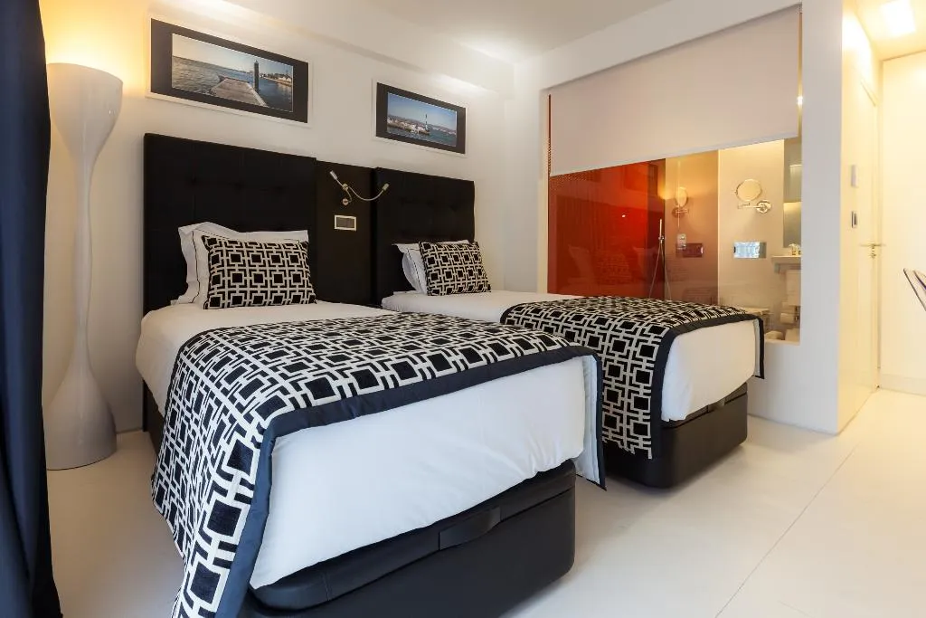 Double or Twin SUPERIOR Room, Faro Boutique Hotel, Algarve