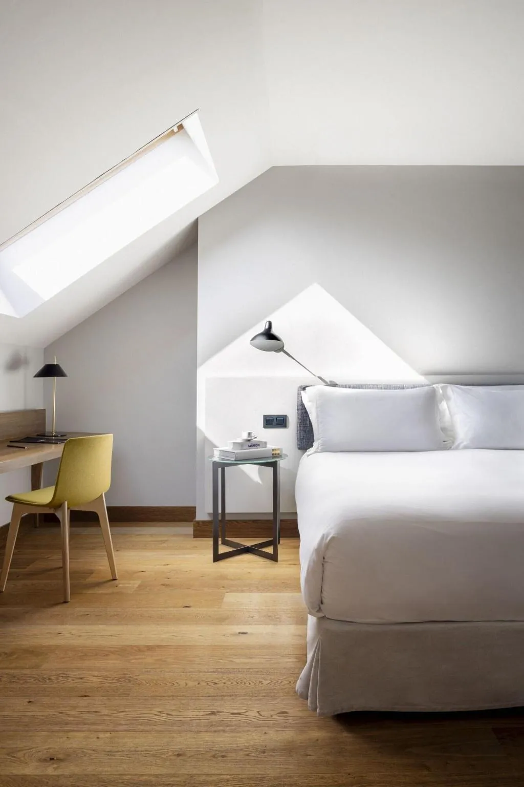 DOUBLE STANDARD Room, Totem Madrid, Madrid