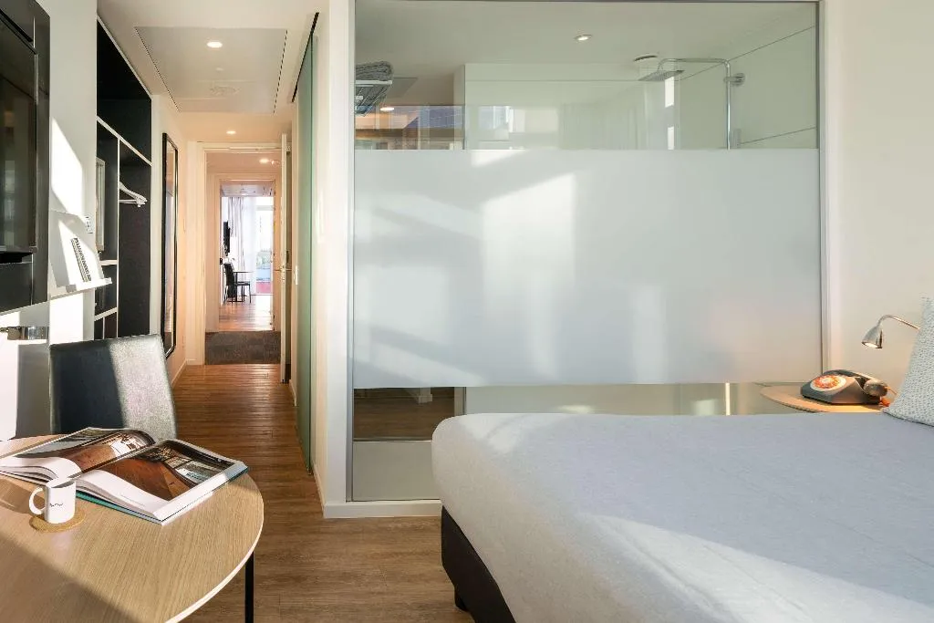 Room, Innside Milano Torre Galfa, Milan