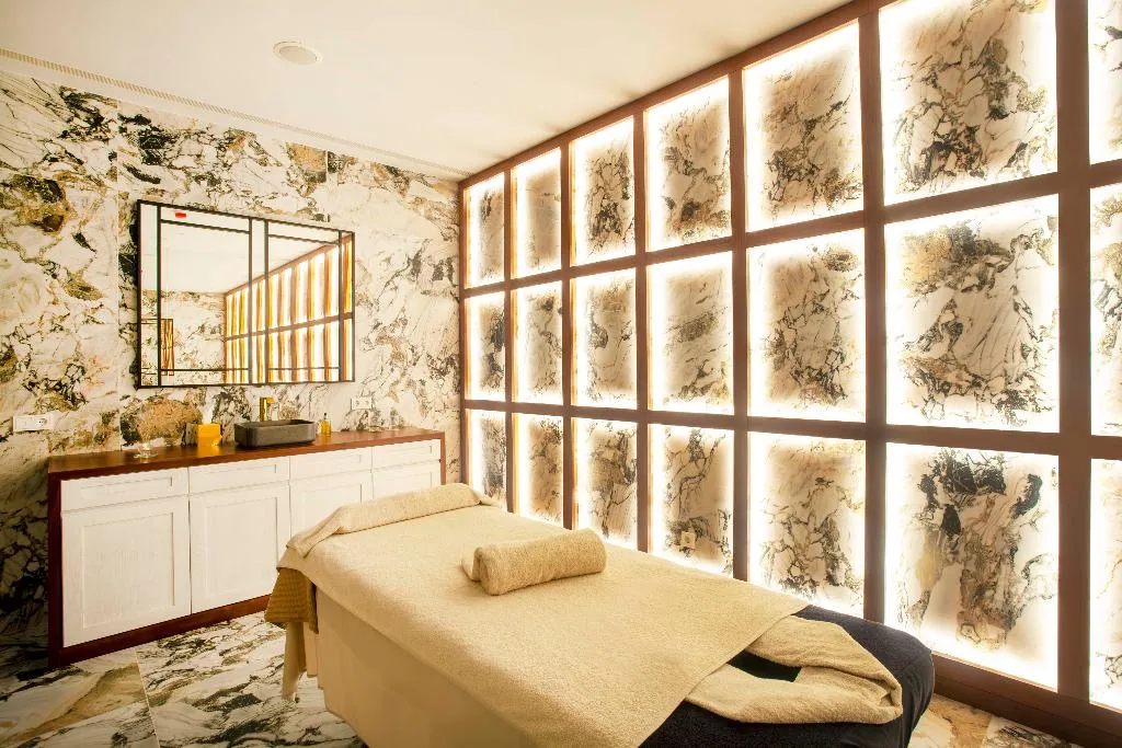 Sports and Entertainment, Wine & Books Porto Hotel, Porto