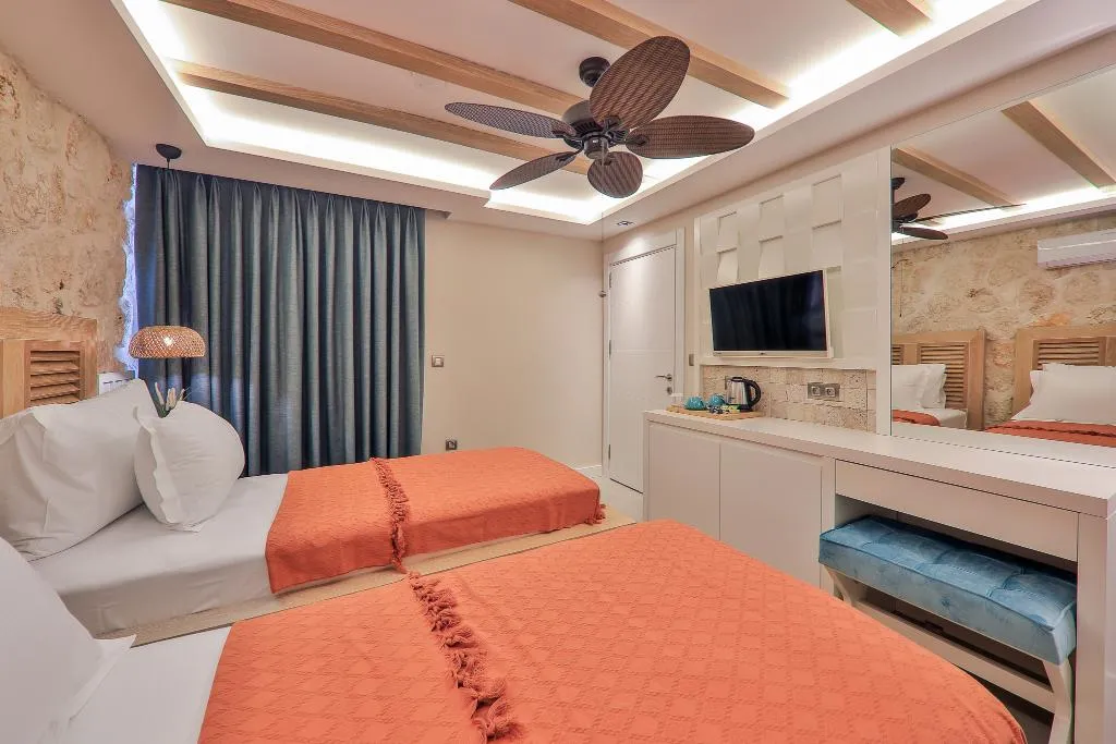 SUITE WITH PRIVATE POOL Room, Kalkan Saray Suites, Dalaman
