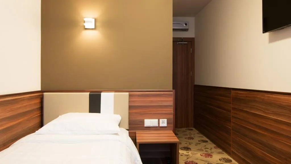 SINGLE STANDARD Room, Kings Court, Amsterdam