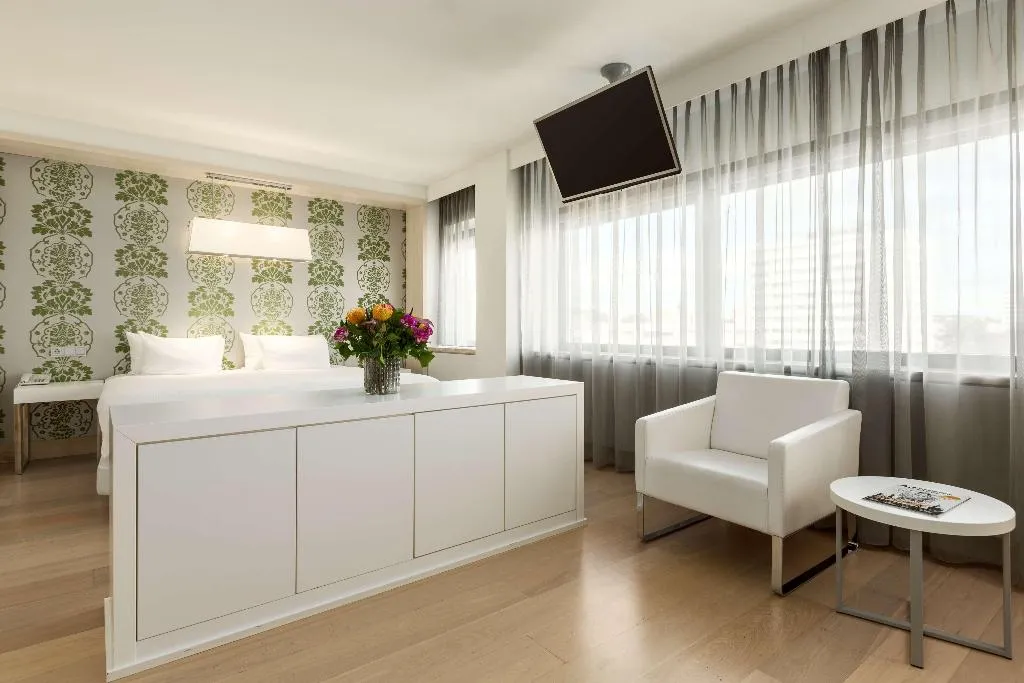 Room, NH Amsterdam Zuid, Amsterdam