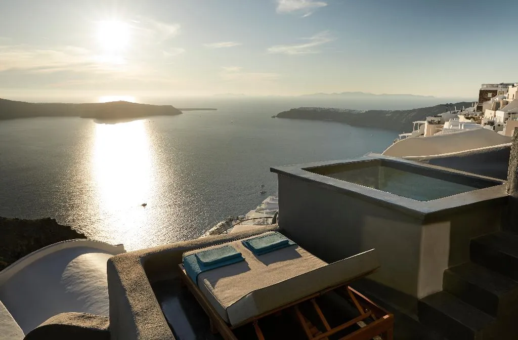 DOUBLE WITH JACUZZI Room, Kivotos Santorini, Santorini
