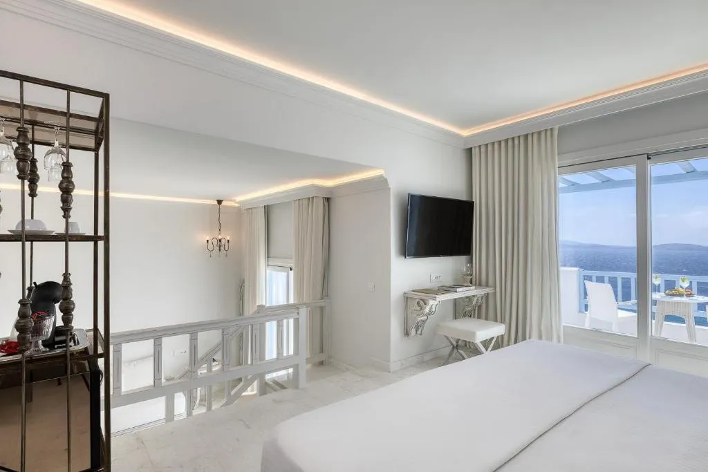 JUNIOR SUITE DELUXE SEA VIEW Room, Saint John Hotel Villas & Spa, Mykonos