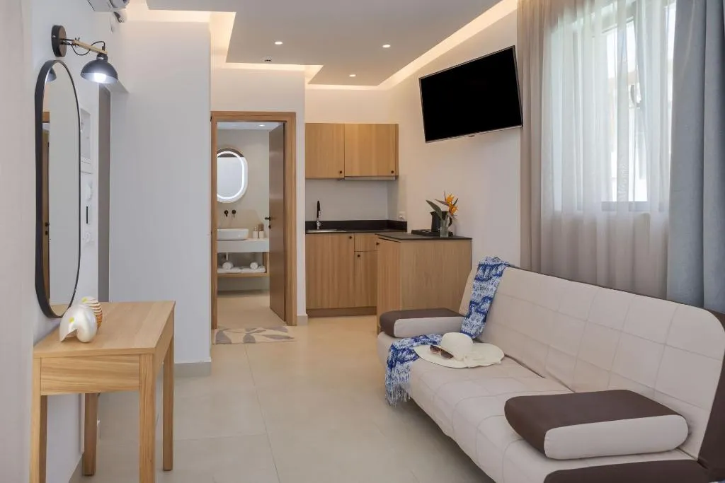 STUDIO CAPACITY 3 Room, Galazio beach resort, Crete
