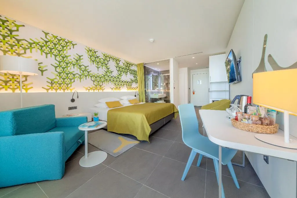 DOUBLE DELUXE Room, Bluesun hotel Berulia, Split