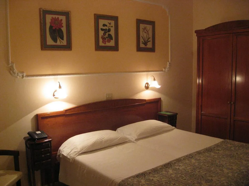 General view, Hotel Cristina, Naples