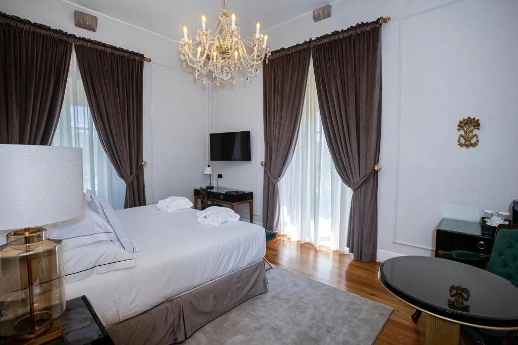 DOUBLE DELUXE GARDEN VIEW SUPERIOR Room, Solar do Requeijo, Porto