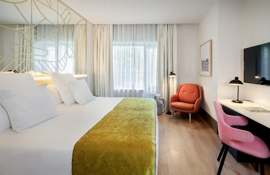 DOUBLE SINGLE USE DELUXE Room, Barceló Torre de Madrid, Madrid