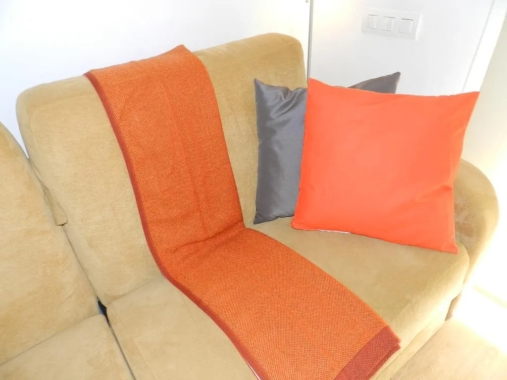 APARTMENT CAPACITY 3 Room, Travessera Parc Guell Apartamentos, Barcelona