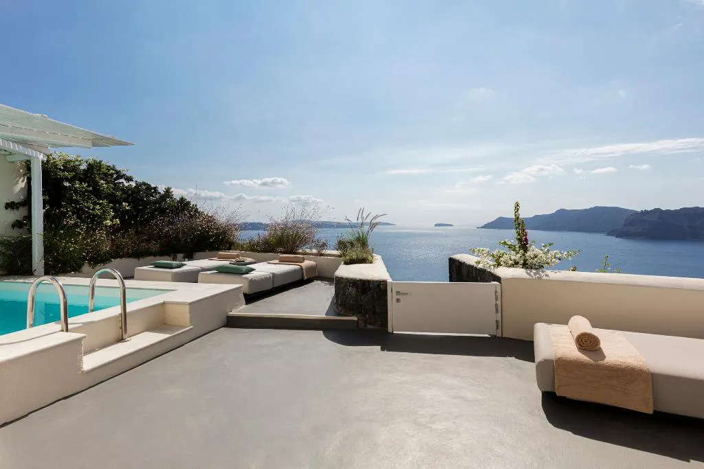 SUITE WITH PRIVATE POOL Room, Canaves Oia Suites, Santorini