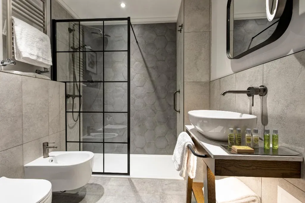 DOUBLE GUEST ROOM Room, DoubleTree by Hilton Rome Monti, Rome