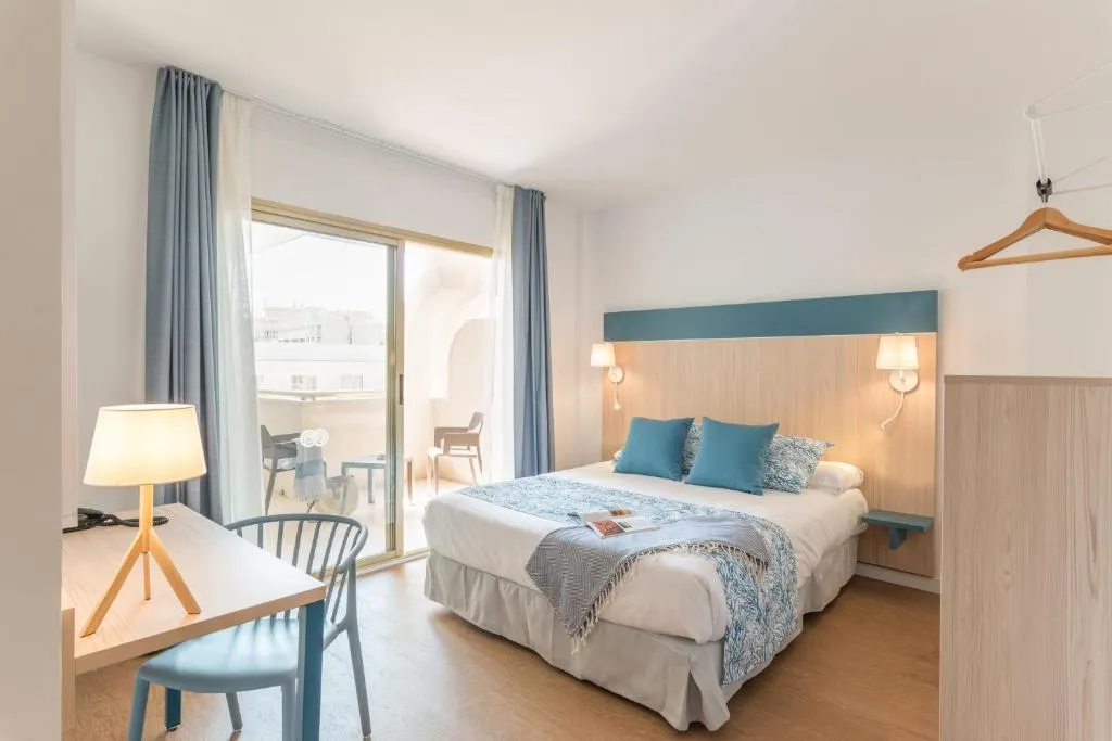 TRIPLE STANDARD Room, Hotel Salou Beach Rentalmar, Costa Dorada