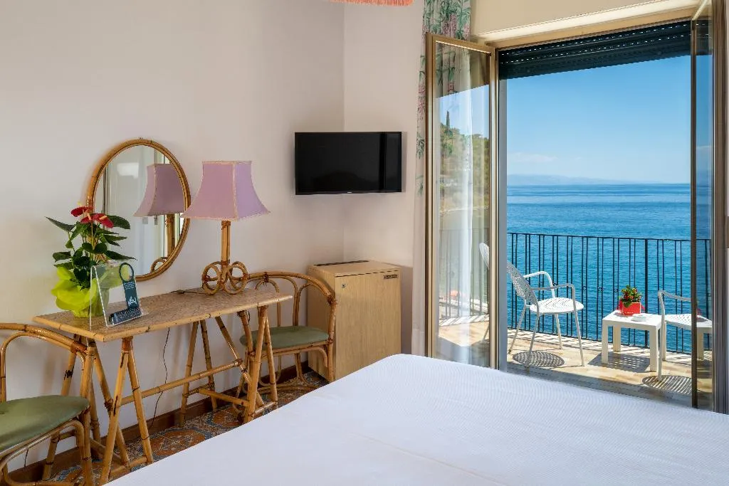 DOUBLE SINGLE USE WITH BALCONY Room, Lido Mediterranee, Taormina