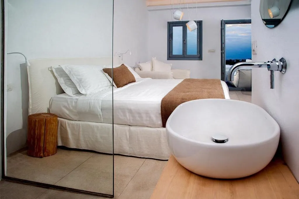 Room, Alunia Incognito Suites, Santorini