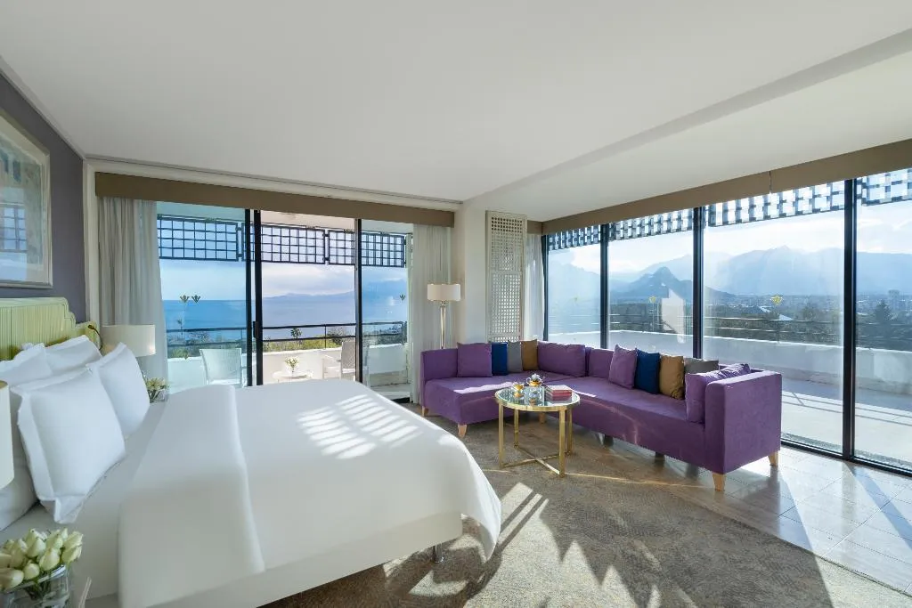 SUITE DELUXE WITH TERRACE Room, Rixos Downtown Antalya L.O.L.ThemePark Free Access, Antalya