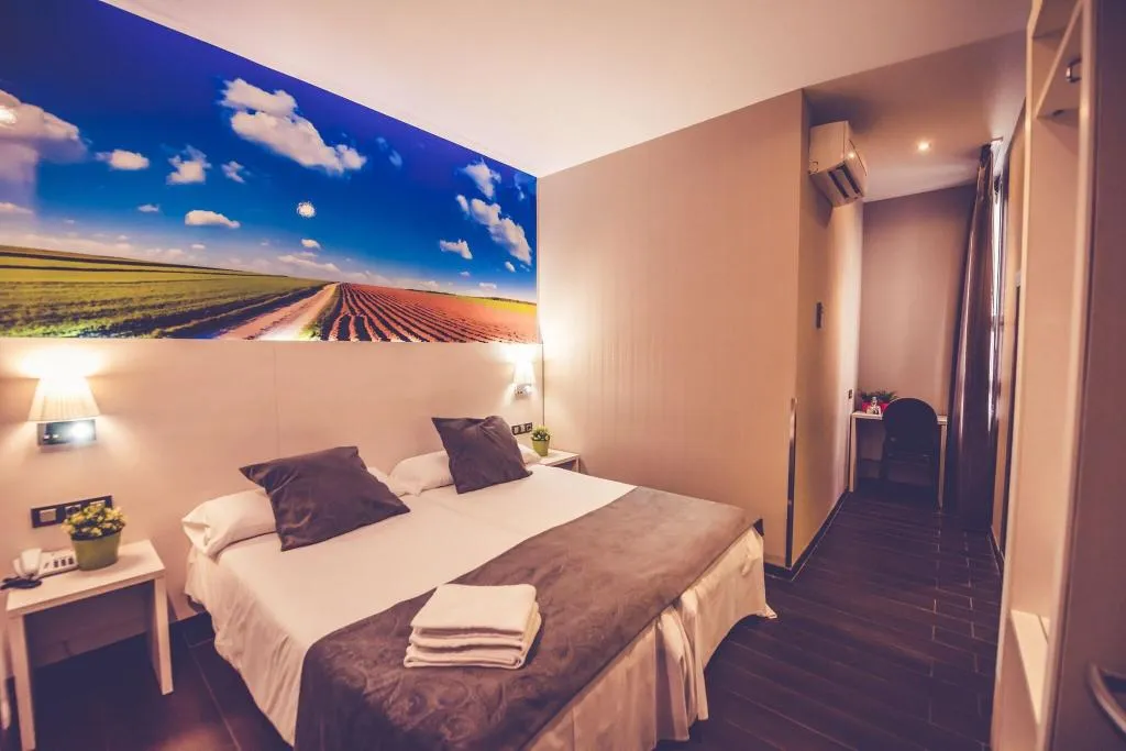 Room, Hostal Prado, Madrid