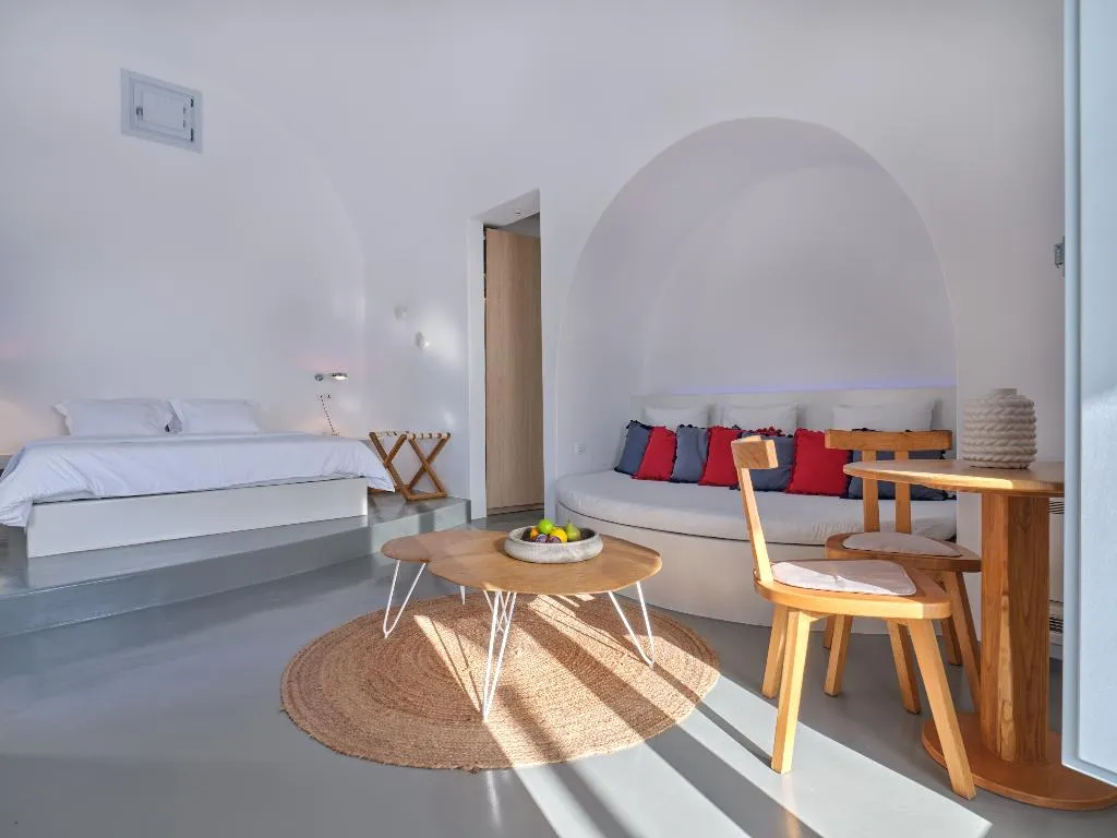 SUITE WITH PRIVATE POOL Room, Santorini Heights, Santorini